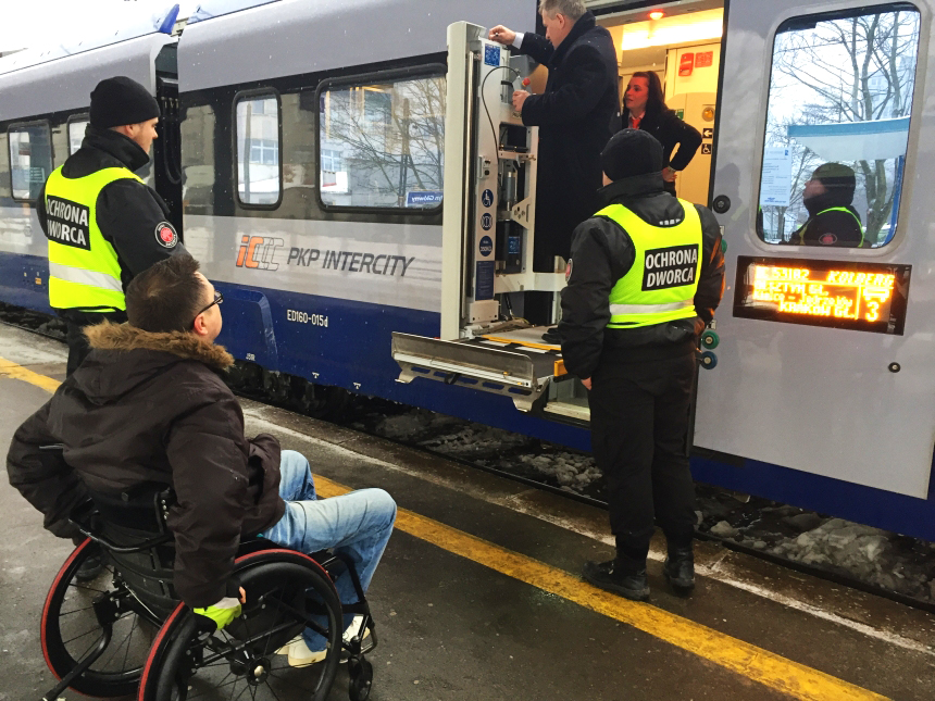 pociąg intercity dla niepełnosprawnych